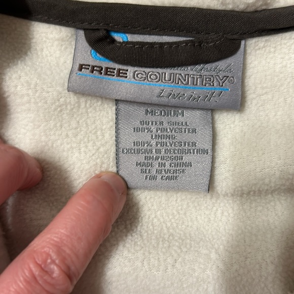 Free Country - Picture 4 of 5